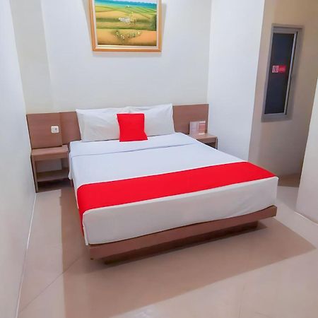 Hotel Domino Палембанг Экстерьер фото