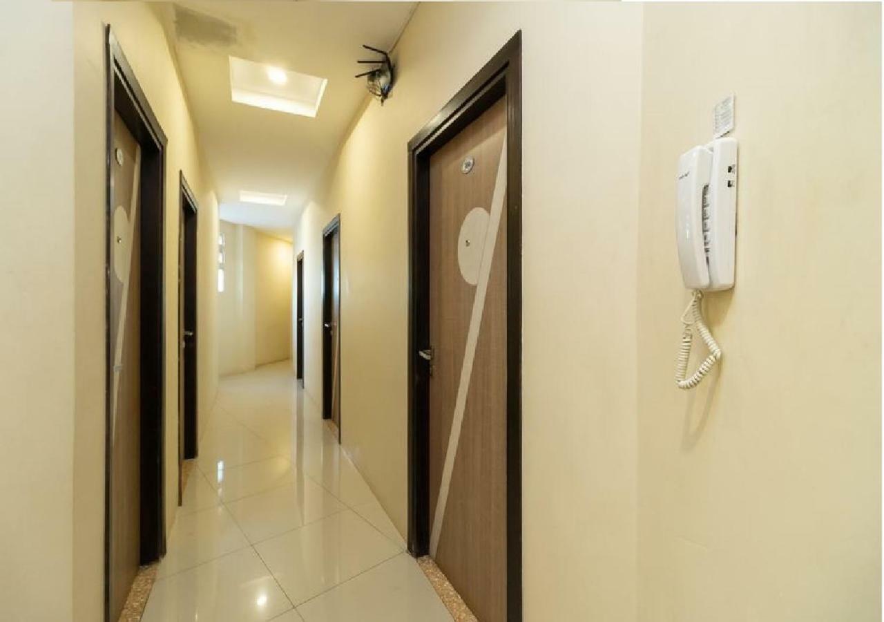 Hotel Domino Палембанг Экстерьер фото
