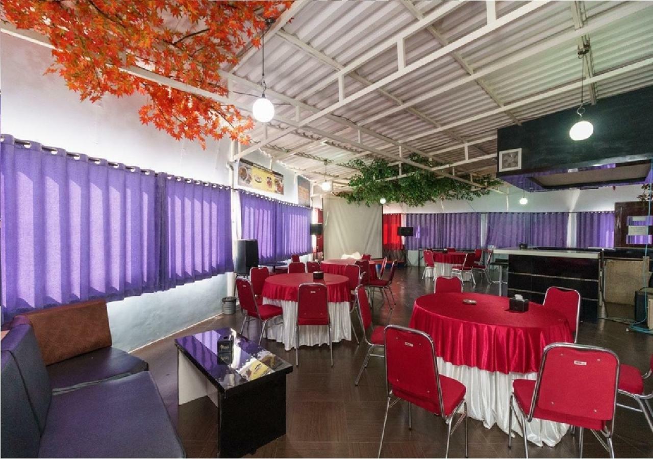 Hotel Domino Палембанг Экстерьер фото